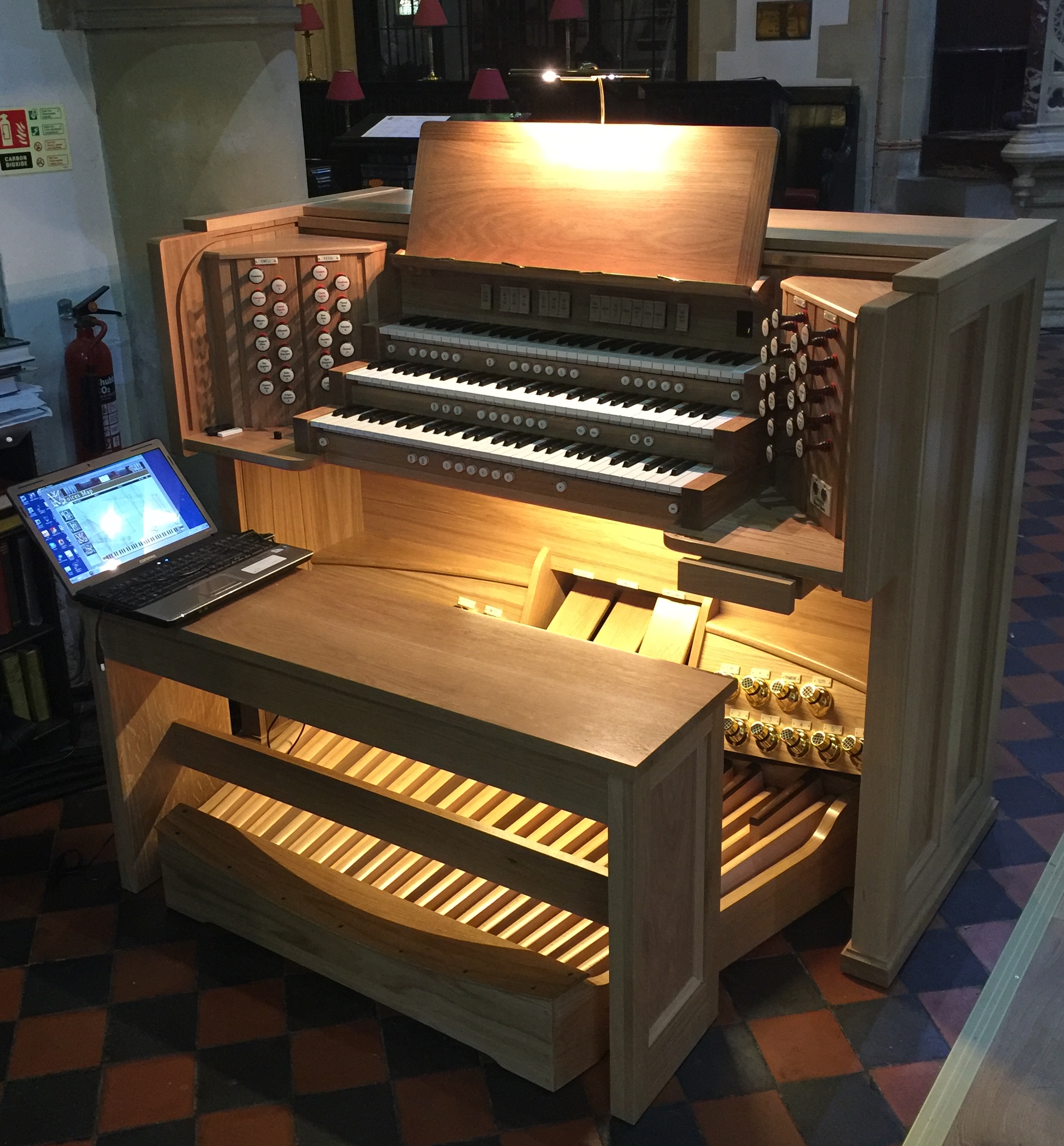 Regent Classic Organ, St Peter's Caversham