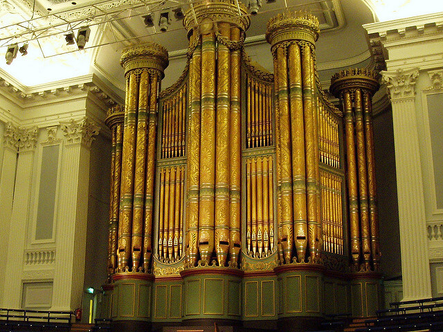 Birmingham Town Hall organ