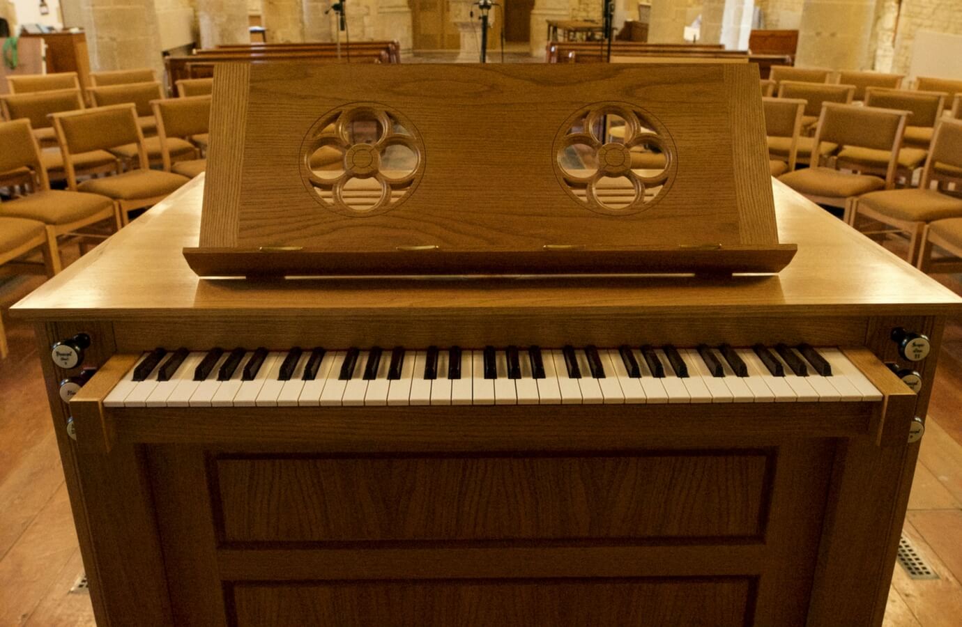 Regent Classic Box Organ – Keyboard