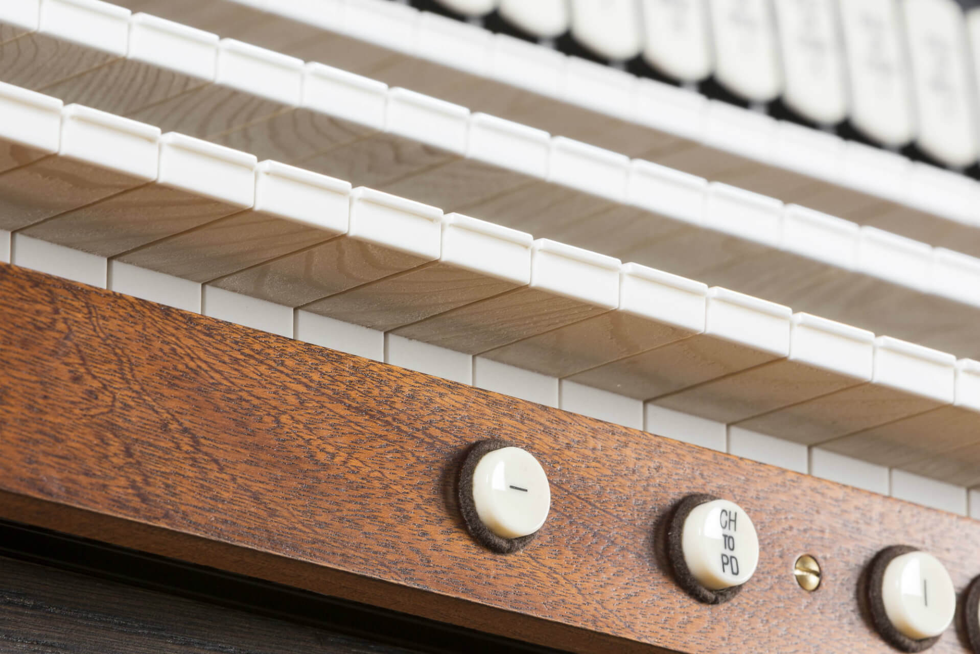 Skinner Style Organ – Keys from below close up