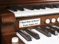 Skinner Style Organ – builders label