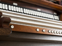 Skinner Style Organ – keys from below