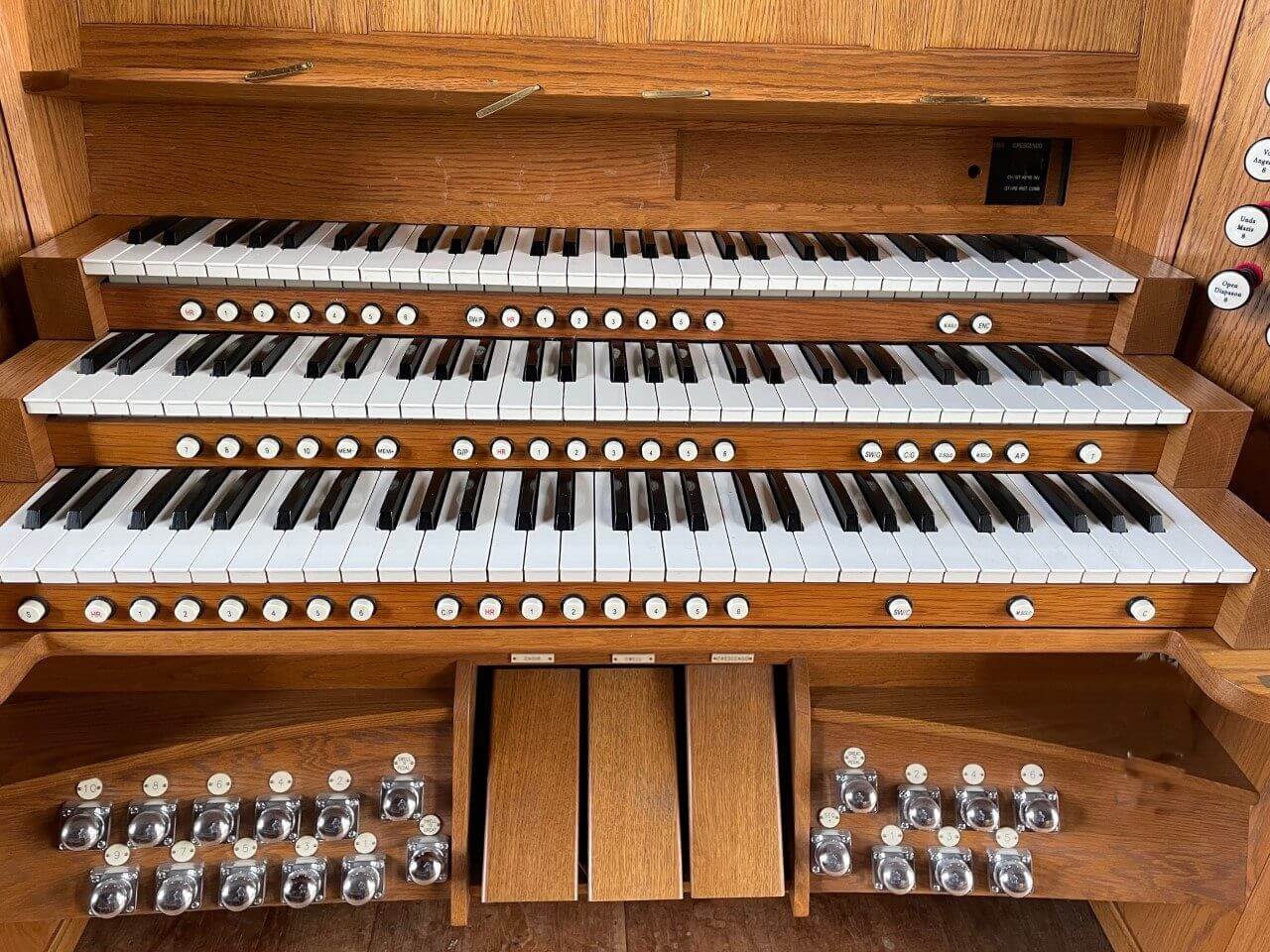 Regent Classic Used Organ keyboard