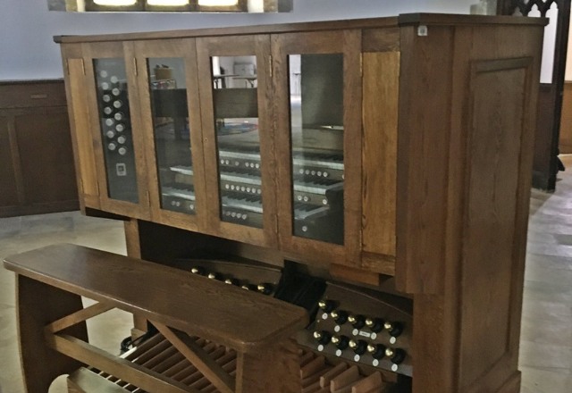 Organ Console All Saints Church