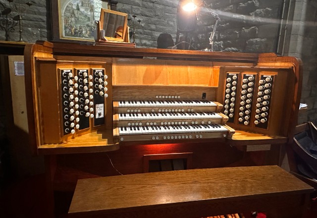 Copeman Hart organ console