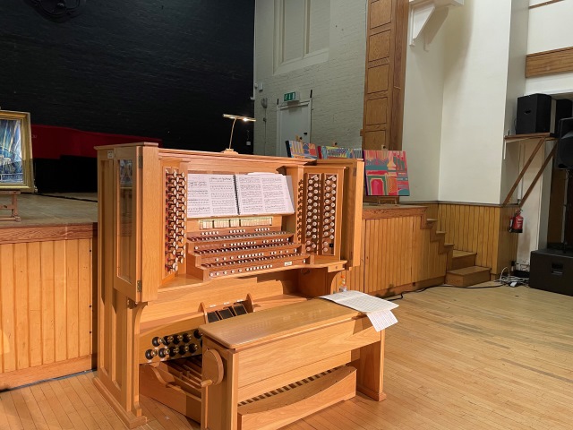 Regent Classic Organ at Purcell School