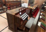Organ console front St Johns College